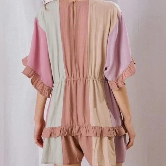 STORIA Colorblock Lightweight Pull On‎ Romper V-Neck Ruffle Dolman Sleeve Sz Med - Picture 2 of 10